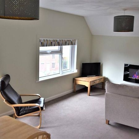 Charming 3-Bed Apartment In Talgarth Powys Brecon Esterno foto