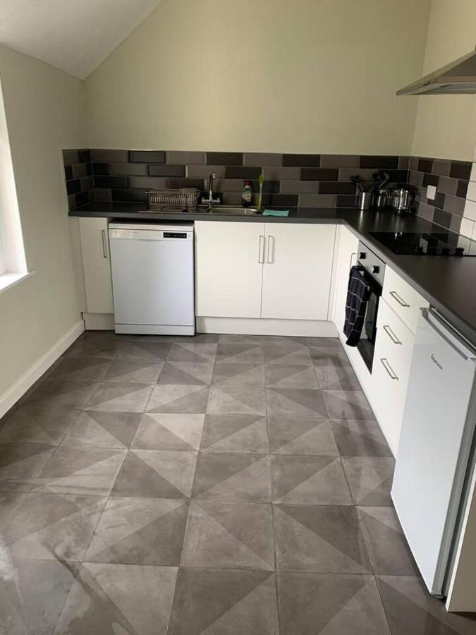 Charming 3-Bed Apartment In Talgarth Powys Brecon Esterno foto